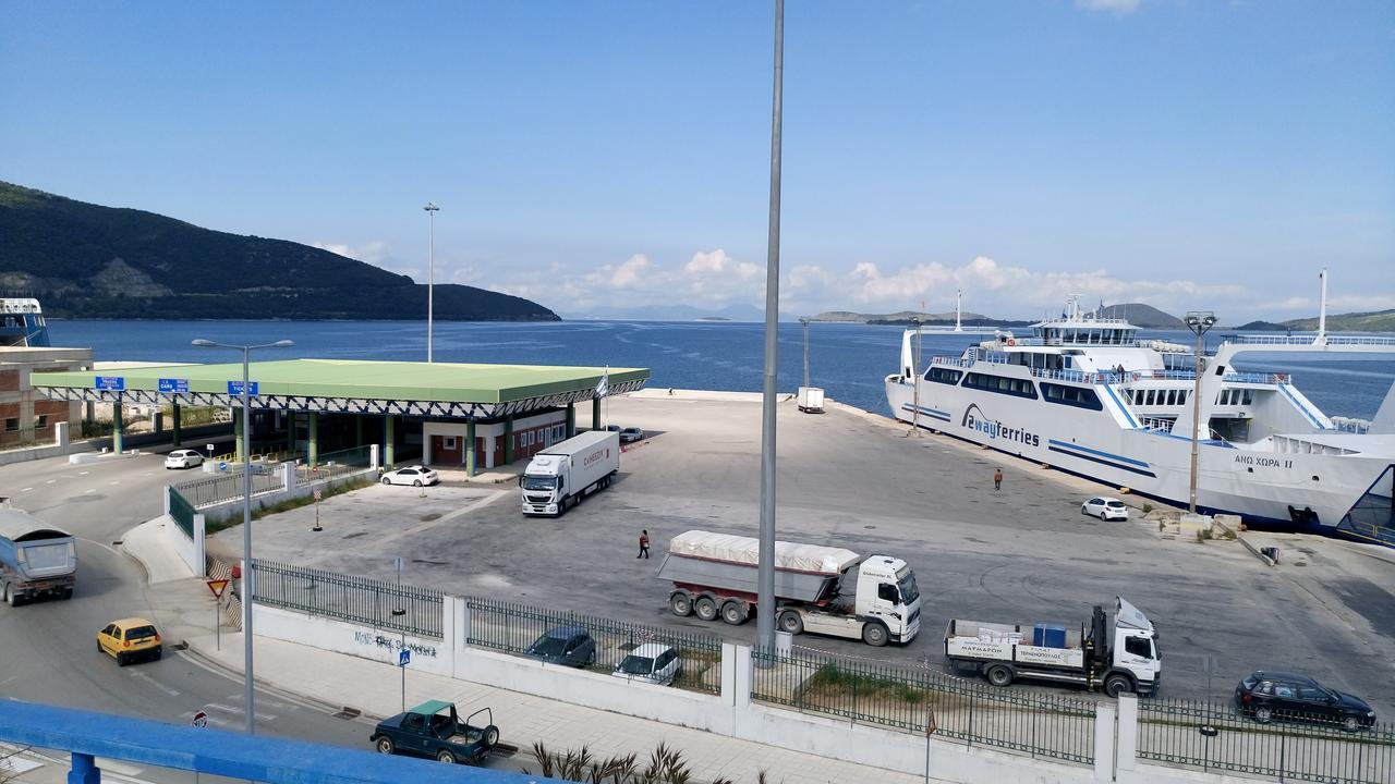 Hotel Oscar Igoumenitsa Bagian luar foto